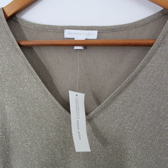 New York & Company Champagne & Gold V-Neck Shirt Top - Picture 5 of 7